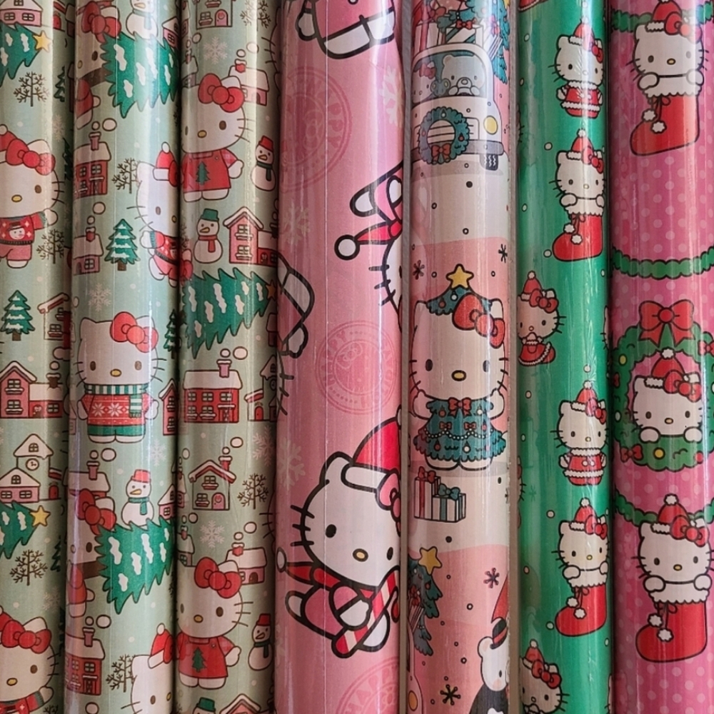 Hello Kitty Christmas Gift Wrap 7 Rolls BNIP